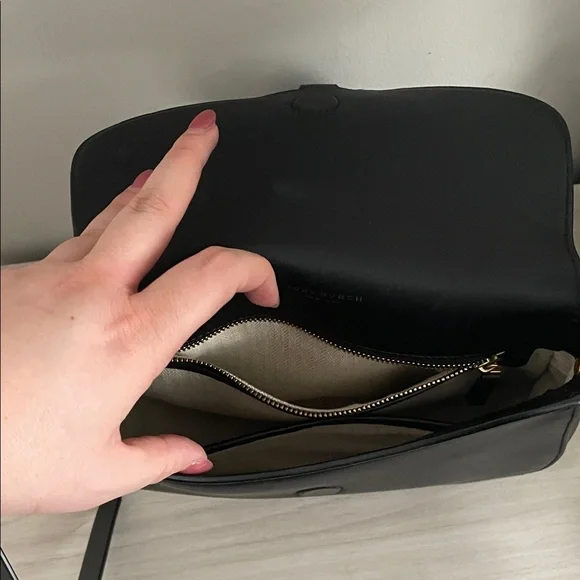 Tory Burch Black Crossbody Bag with Gold Emblem - Picture 3 of 7